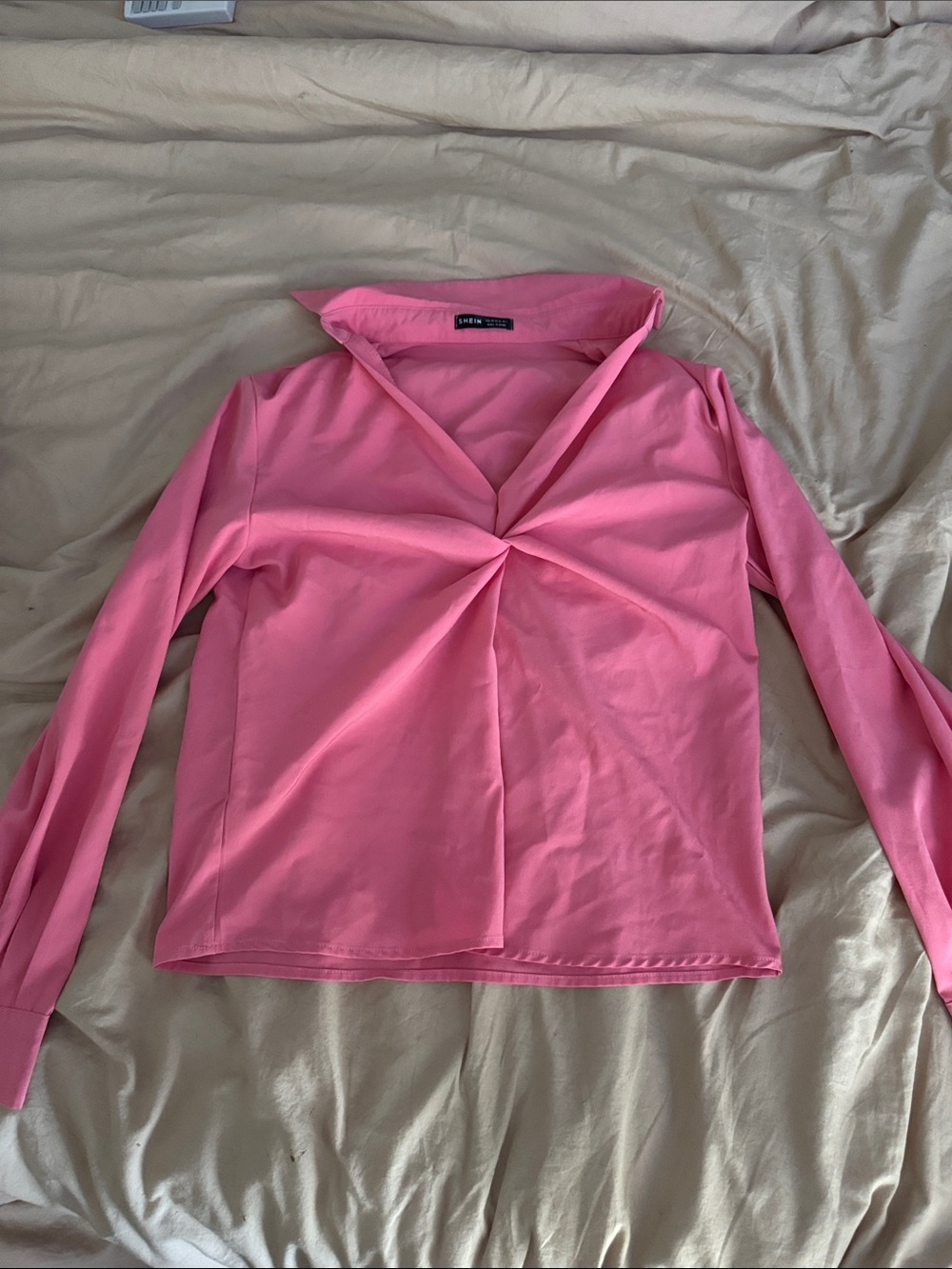 SHEIN Pink Twist-Center Long Sleeve Button Down Top